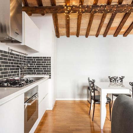 Pavone Centre Romantic Apartment Esterno foto
