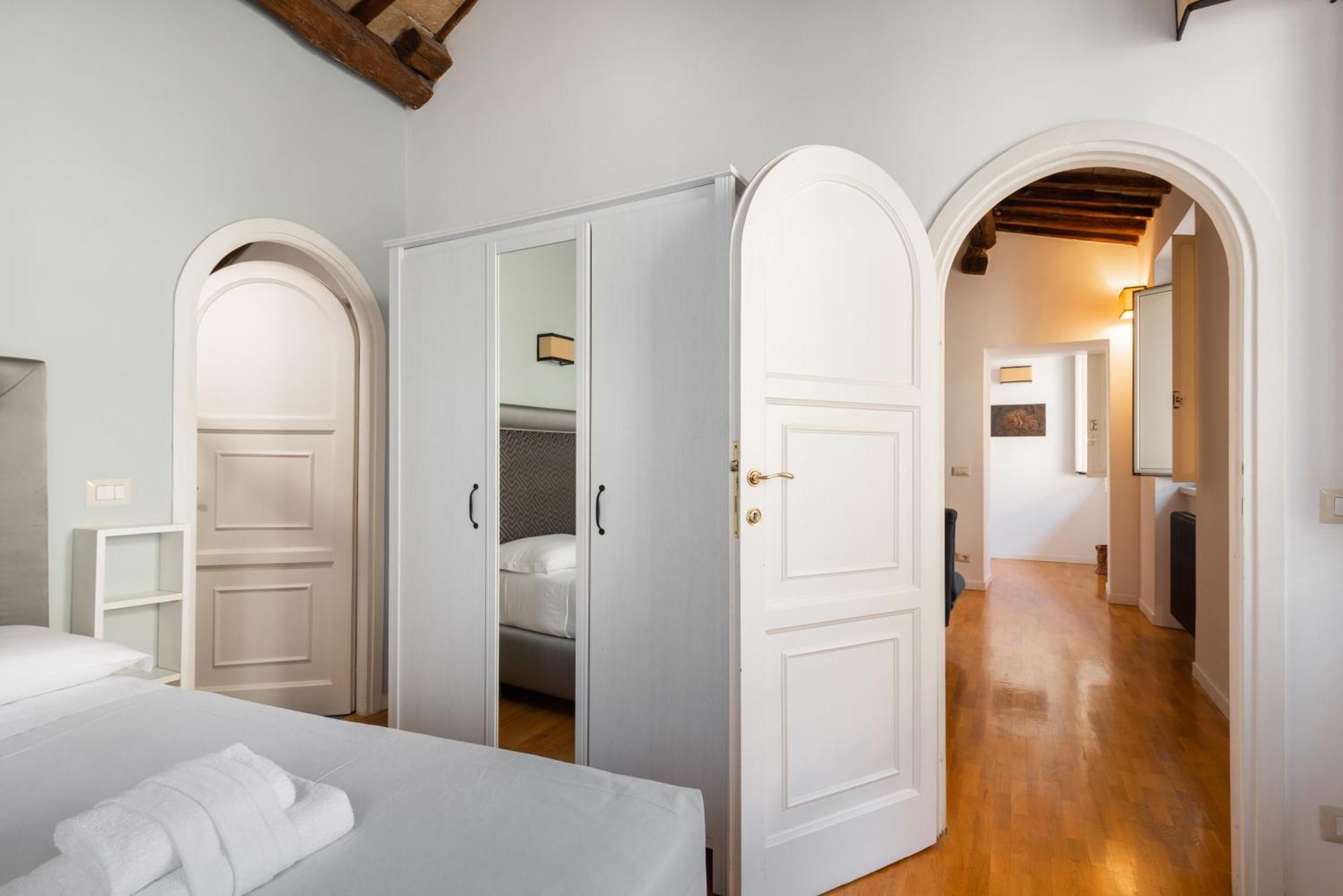 Pavone Centre Romantic Apartment Esterno foto