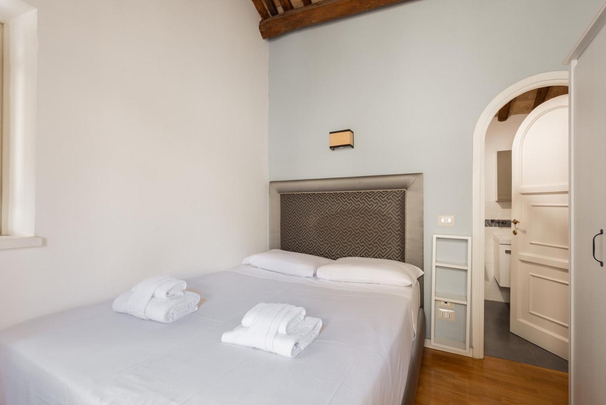 Pavone Centre Romantic Apartment Esterno foto
